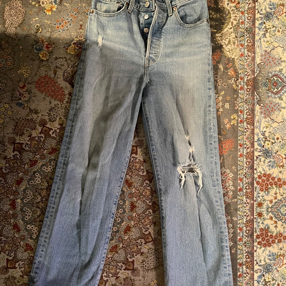 Levi’s Ribcage Straight Jeans - Picture 8 of 8